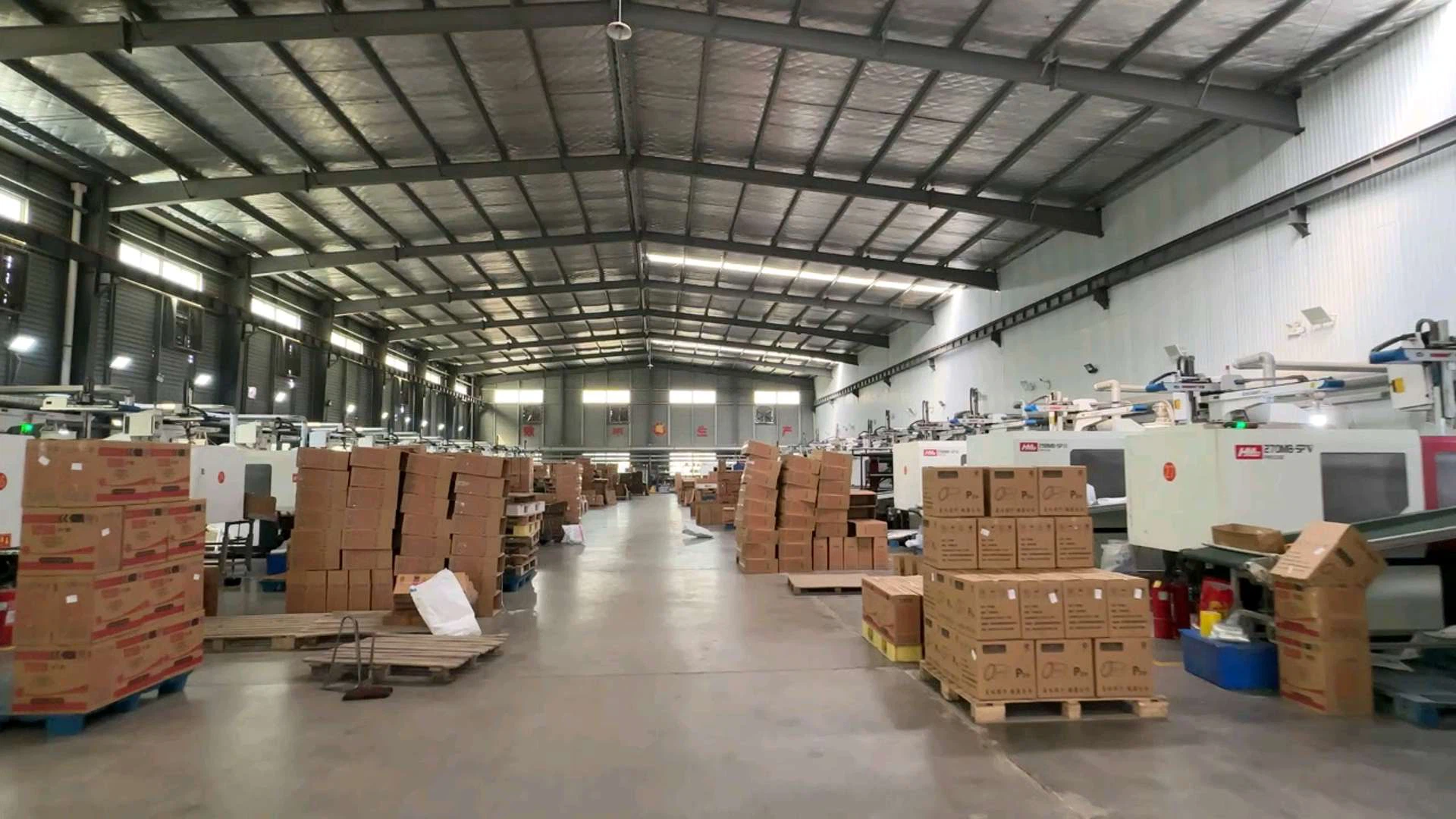 Senario pengeluaran kilang untuk kotak pakej setiap hari